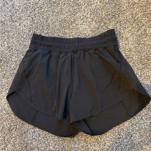 Lululemon Track That High Rise 3”